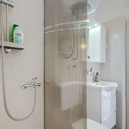 Bezauberndes Mit Beheiztem Privatpool, Grill, Babybett, Grill, Wifi Apartment Fazana