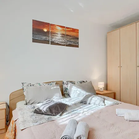 Apartamento Bezauberndes Mit Beheiztem Privatpool, Grill, Babybett, Grill, Wifi Fažana