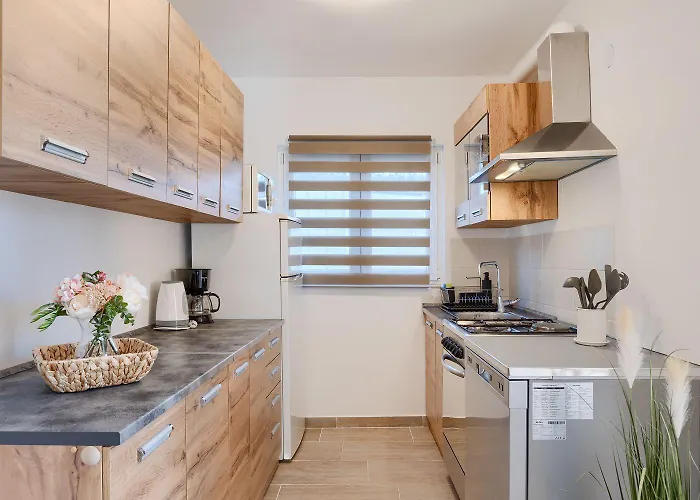 Bezauberndes Mit Beheiztem Privatpool, Grill, Babybett, Grill, Wifi Apartman Fažana