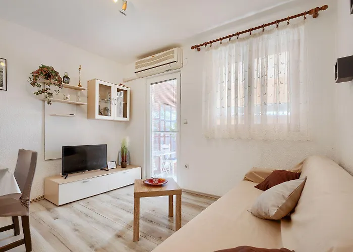 Bezauberndes Mit Beheiztem Privatpool, Grill, Babybett, Grill, Wifi Apartman