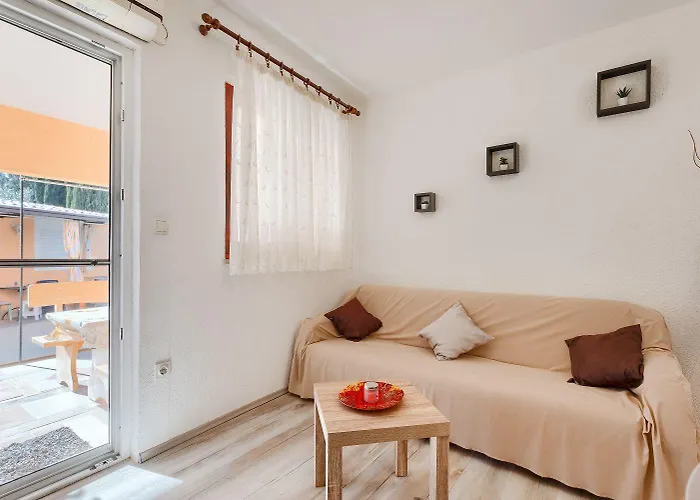 Bezauberndes Mit Beheiztem Privatpool, Grill, Babybett, Grill, Wifi